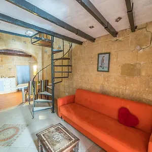 Pa- Pandora's Loft Apartment