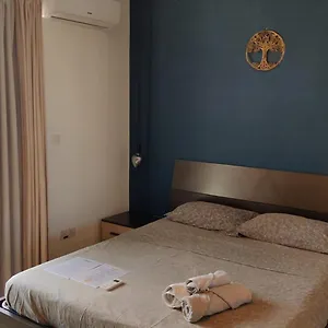 Airport Bedroom With Bathroom Self Check In And Self Check Out Air-condition Included Kwatera prywatna